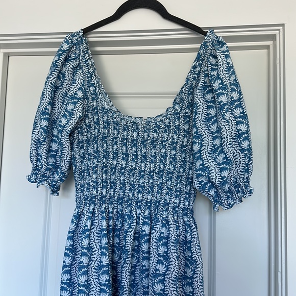 The Louisa Nap Dress in trailing vine blue crepe - Picture 3 of 4